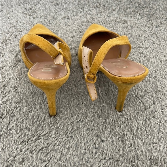 Rouge Helium Women's Yellow Slingback Heels - Picture 3 of 6